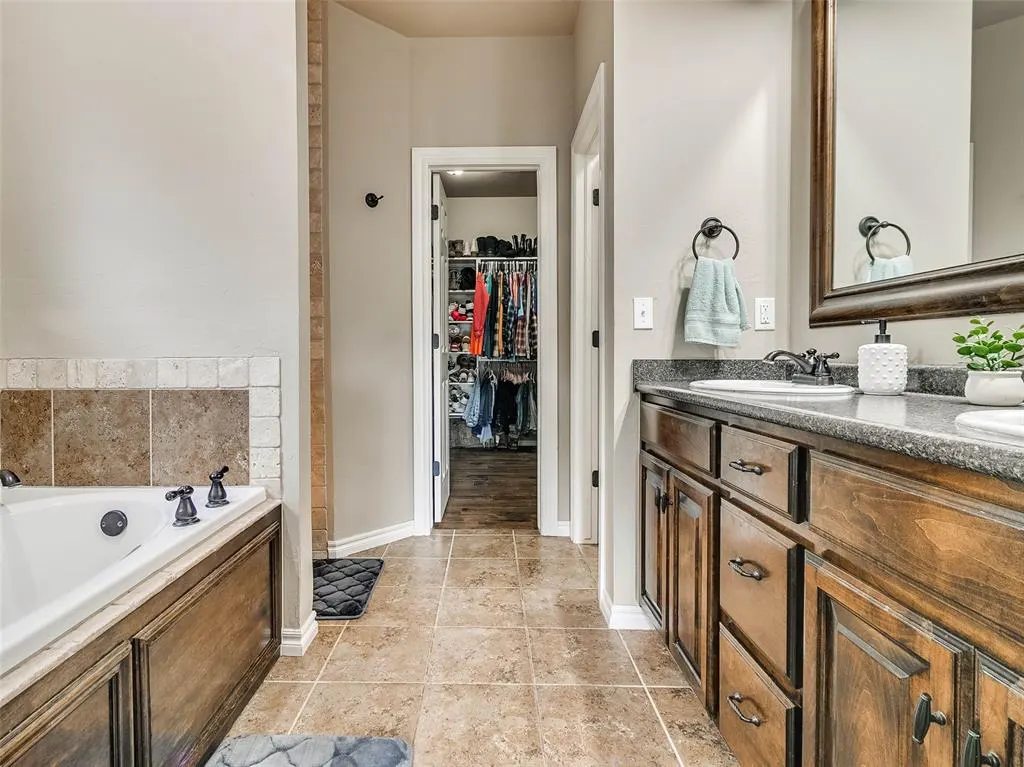 Photo 23 — 12549 Blue Meadow, Guthrie, OK 73044
