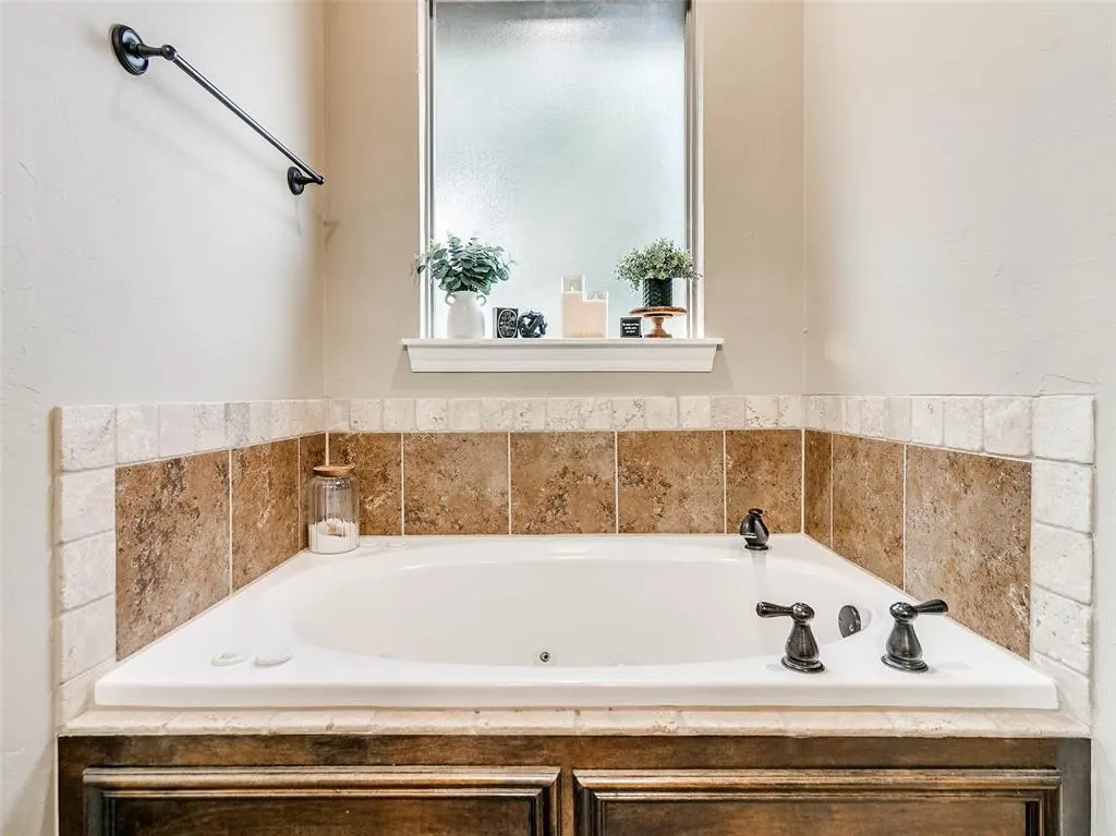 Photo 25 — 12549 Blue Meadow, Guthrie, OK 73044