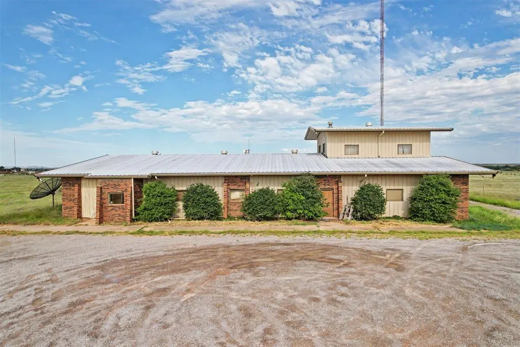 Front exterior — 1515 N Broadway Street, Hobart, OK 73651