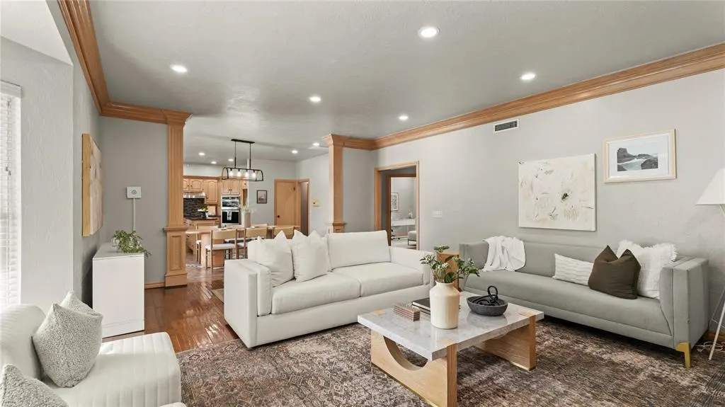 Photo 15 — 6901 N Waterwood Way, Warr Acres, OK 73132