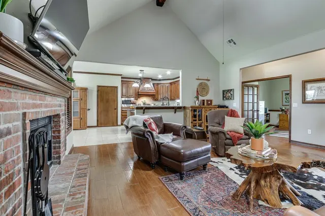Photo 5 — 45100 Scotlyn Drive, Shawnee, OK 74801