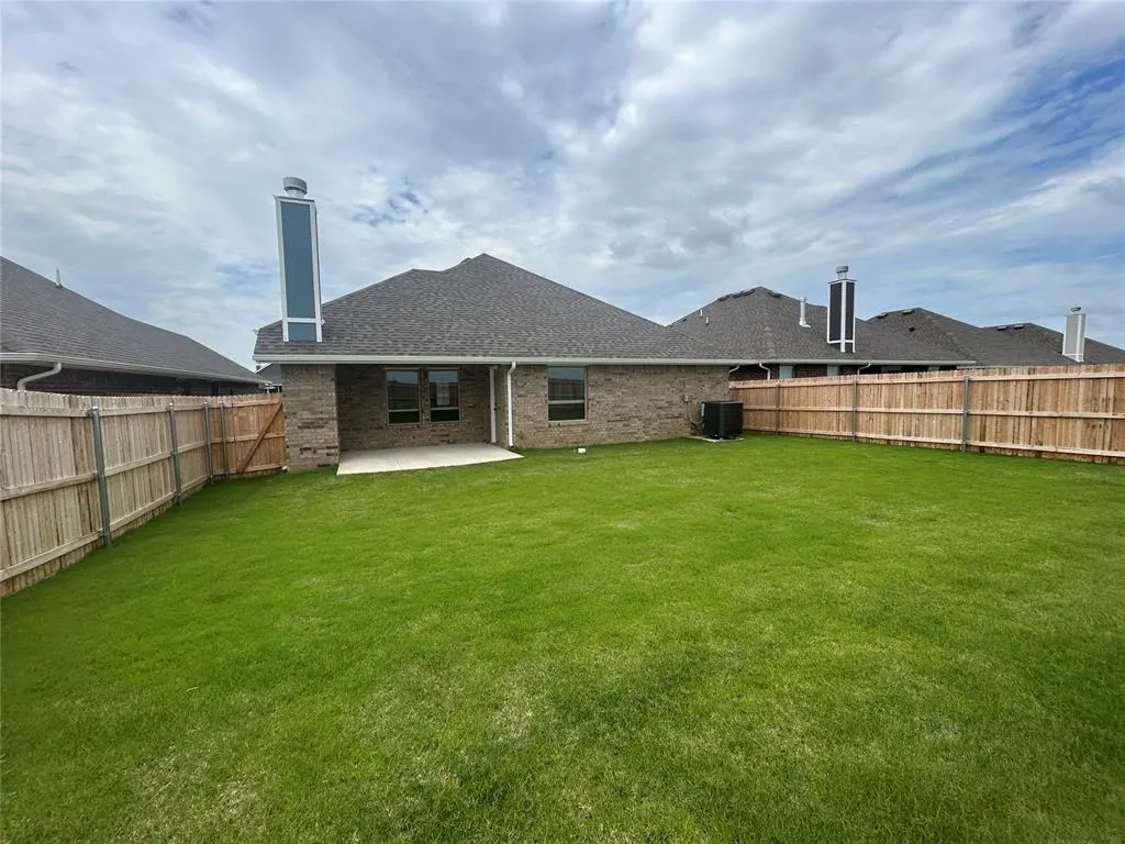 Photo 18 — 2300 NW 170th Street, Edmond, OK 73012