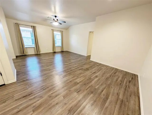 Photo 6 — 425 Chalk Hill Court, Edmond, OK 73003