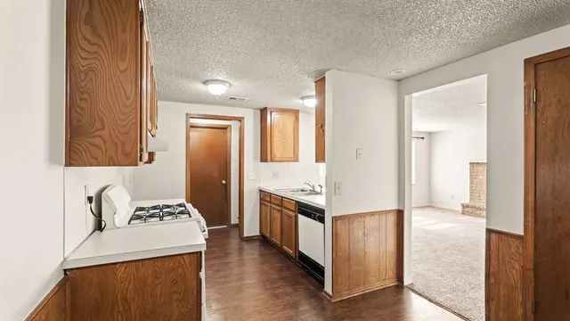 Photo 4 — 8607 S Drexel Place, Oklahoma City, OK 73159