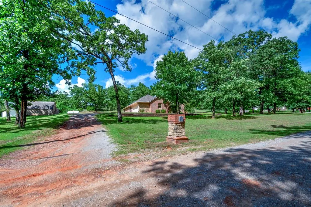 Photo 7 — 900487 S Oak Hill Drive, Chandler, OK 74834
