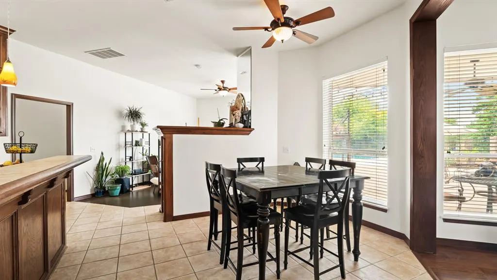 Photo 18 — 10500 Shady Glade Lane, Oklahoma City, OK 73151