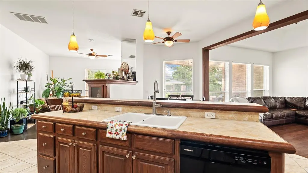 Photo 22 — 10500 Shady Glade Lane, Oklahoma City, OK 73151