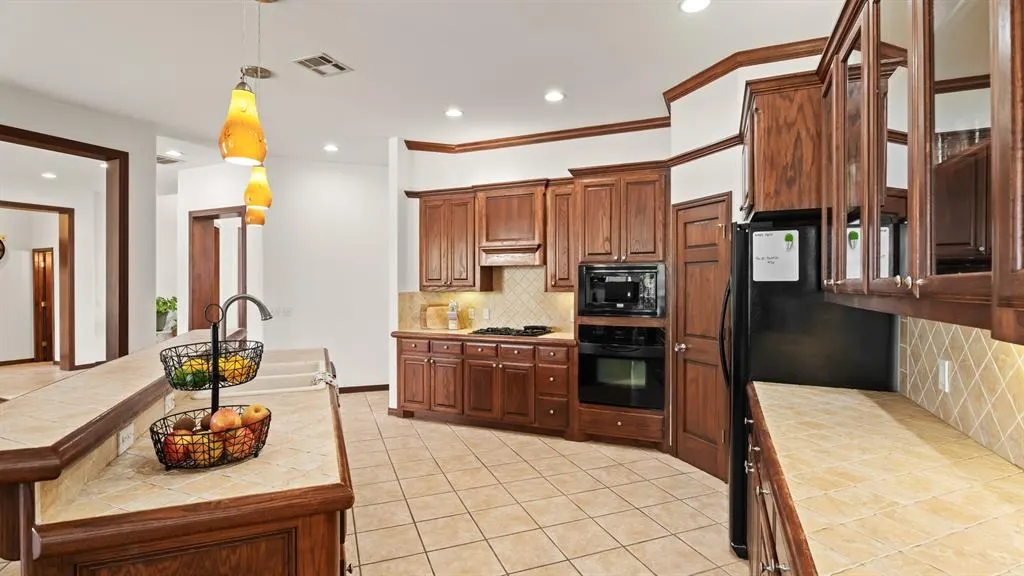 Photo 24 — 10500 Shady Glade Lane, Oklahoma City, OK 73151