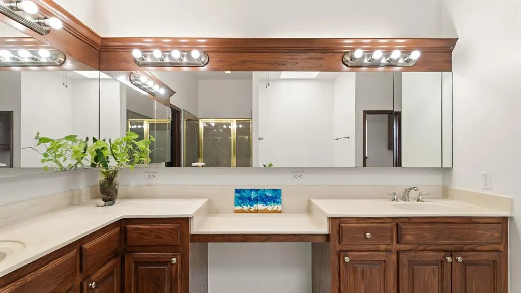 Photo 33 — 10500 Shady Glade Lane, Oklahoma City, OK 73151