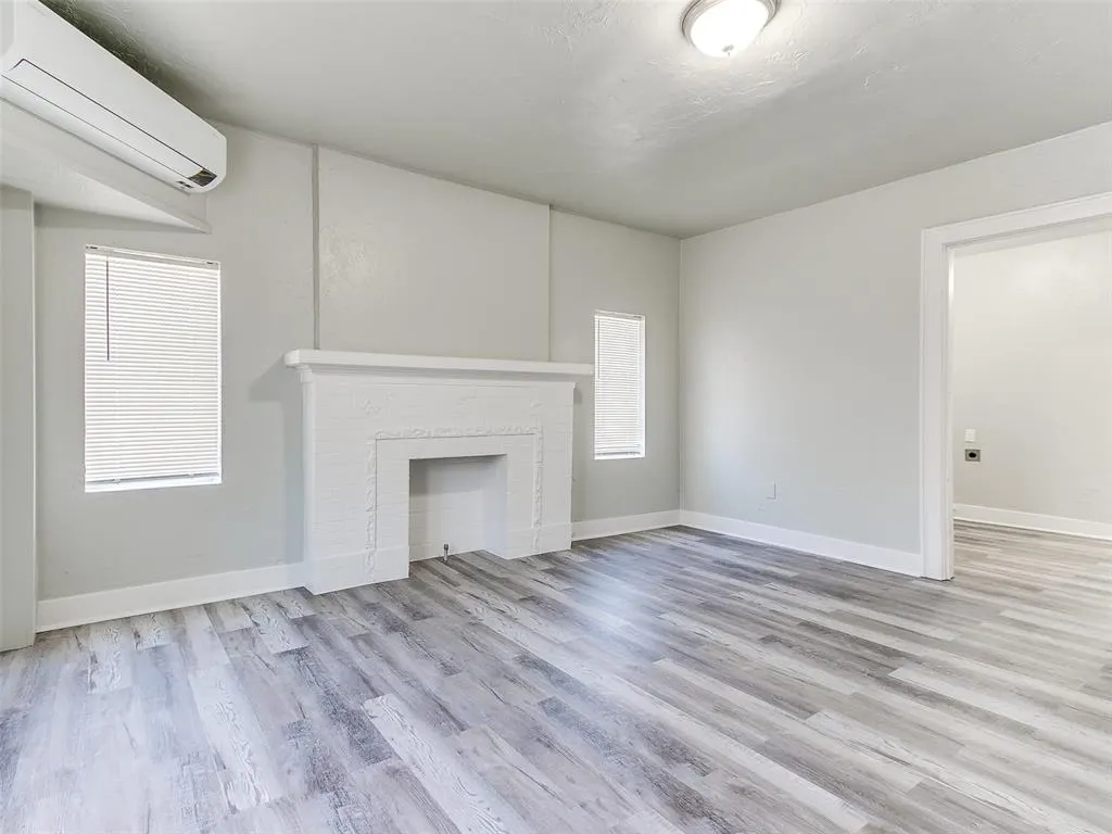 Photo 4 — 1820 NW 11th Street, Oklahoma City, OK 73106