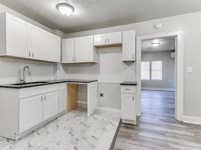 Photo 7 — 1820 NW 11th Street, Oklahoma City, OK 73106
