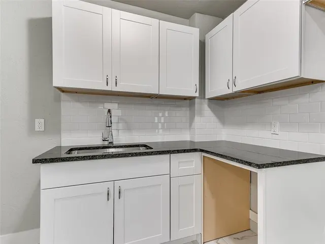 Photo 8 — 1820 NW 11th Street, Oklahoma City, OK 73106