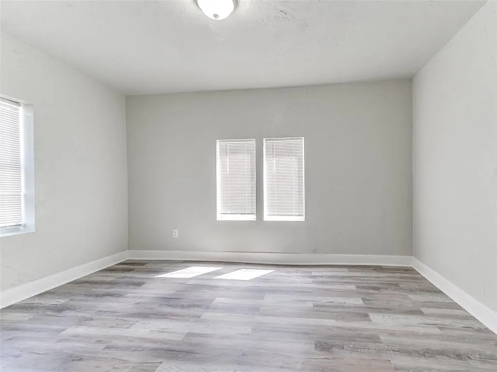 Photo 12 — 1820 NW 11th Street, Oklahoma City, OK 73106