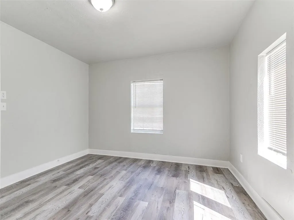 Photo 14 — 1820 NW 11th Street, Oklahoma City, OK 73106