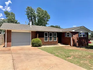 Sold home at 1003 E Huber Street