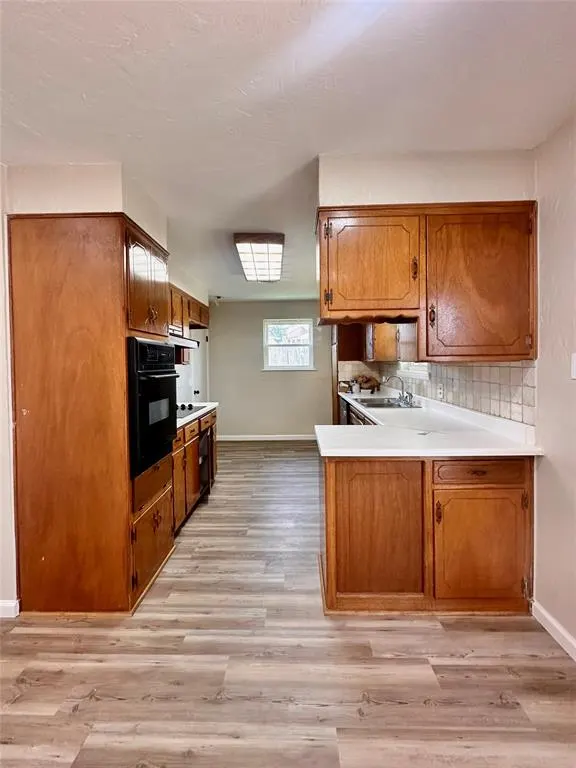 Photo 6 — 1003 E Huber Street, Weatherford, OK 73096