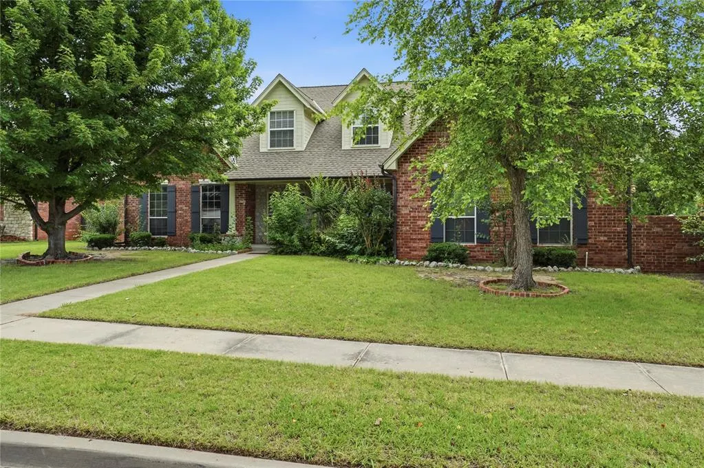 Photo 2 — 2613 Wexford Court, Norman, OK 73072