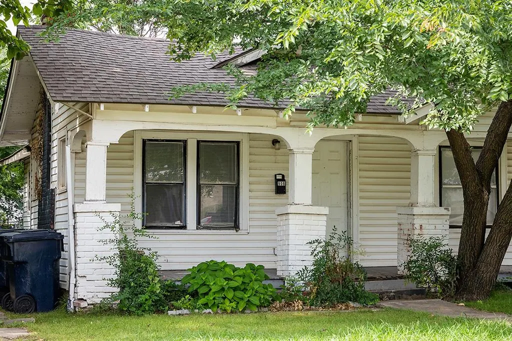 Photo 3 — 908 NW 25th Street, Oklahoma City, OK 73106