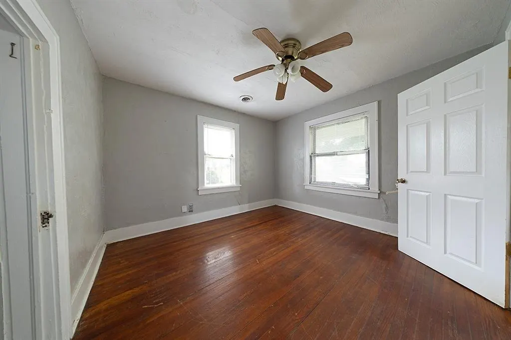 Photo 10 — 908 NW 25th Street, Oklahoma City, OK 73106