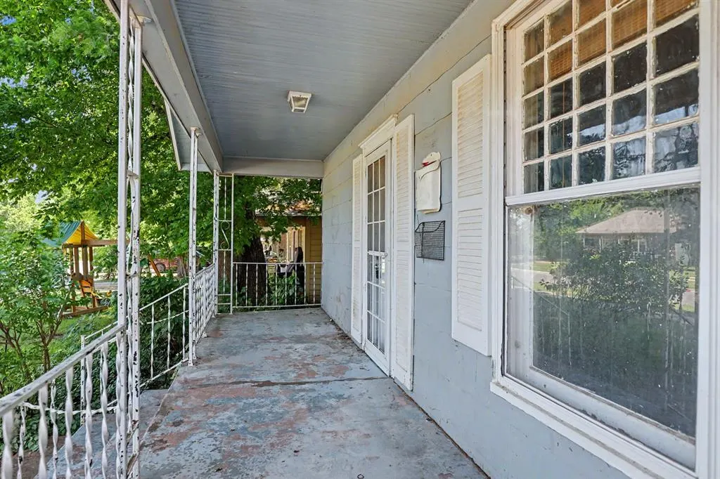 Photo 3 — 628 SW 28th Street, Oklahoma City, OK 73109