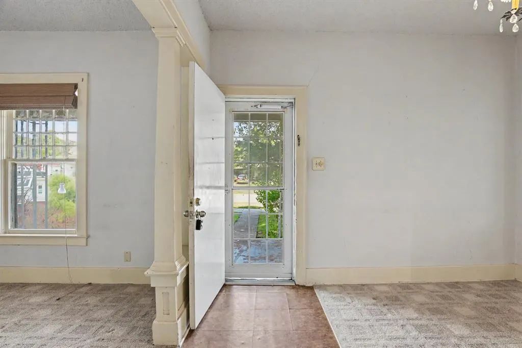 Photo 4 — 628 SW 28th Street, Oklahoma City, OK 73109