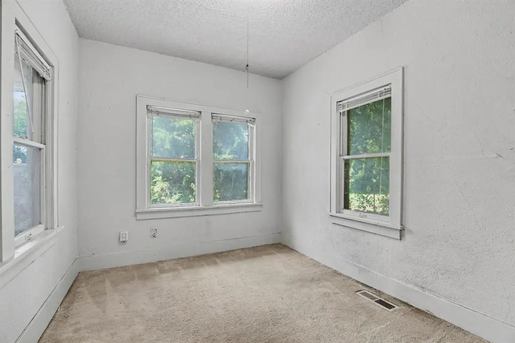 Photo 17 — 628 SW 28th Street, Oklahoma City, OK 73109