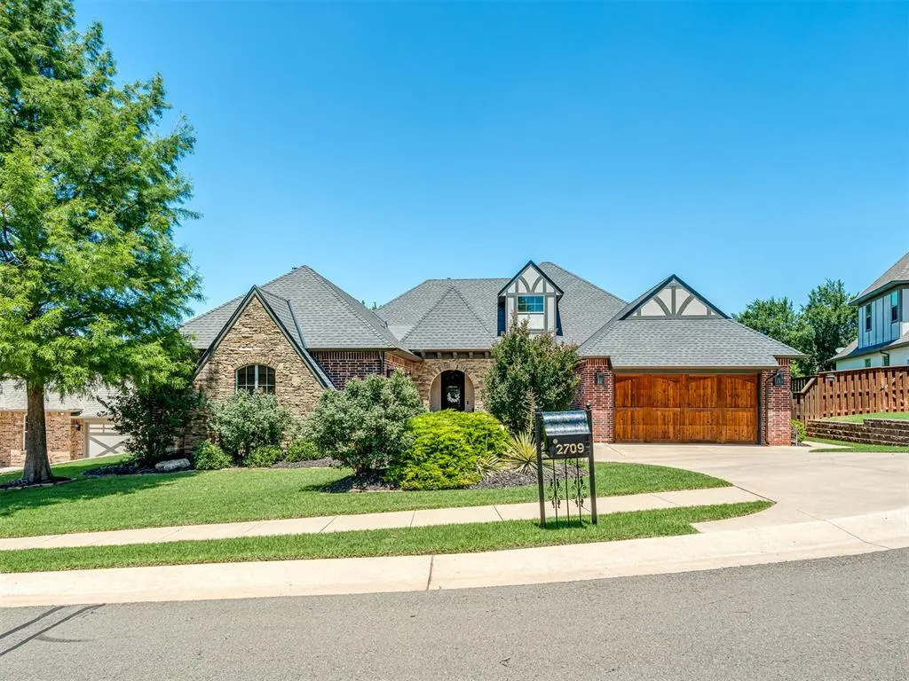 Front exterior — 2709 Stetson Drive, Edmond, OK 73034