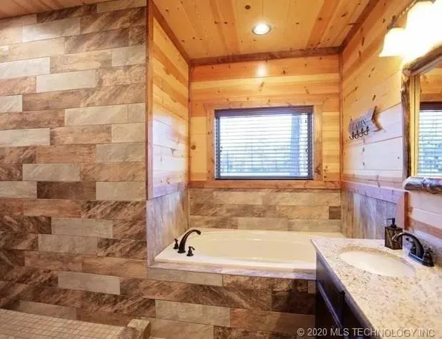 Photo 13 — 77 Green Briar Trail, Broken Bow, OK 74728