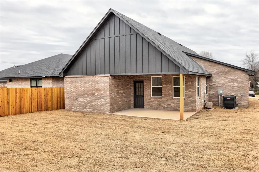 Photo 24 — 1441 NE 34th Street, Oklahoma City, OK 73111