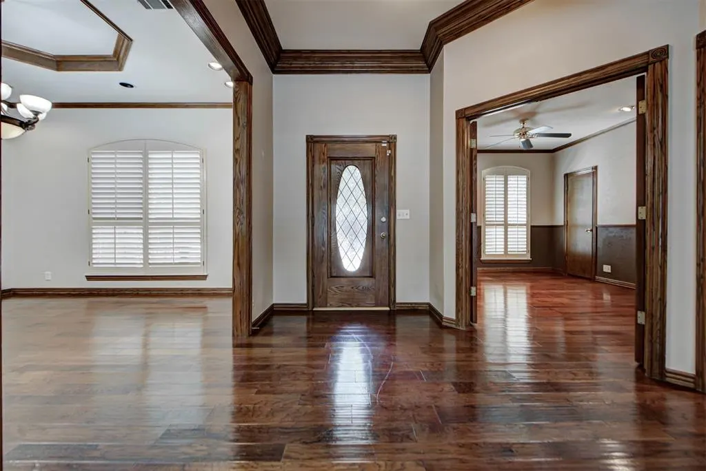 Photo 5 — 2501 SW 123rd Place, Oklahoma City, OK 73170