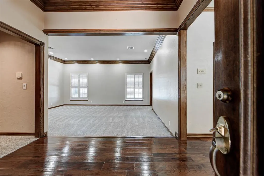 Photo 7 — 2501 SW 123rd Place, Oklahoma City, OK 73170