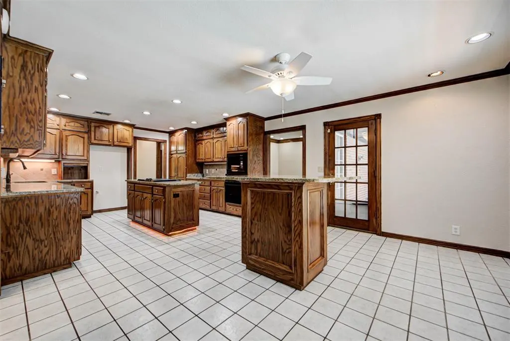 Photo 16 — 2501 SW 123rd Place, Oklahoma City, OK 73170