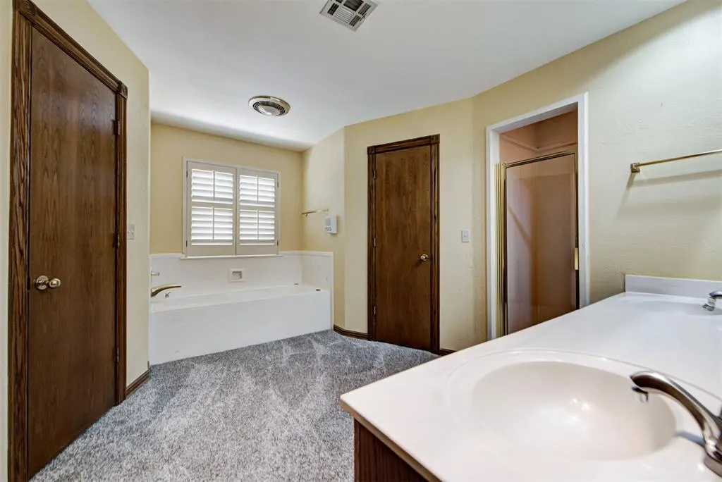 Photo 21 — 2501 SW 123rd Place, Oklahoma City, OK 73170