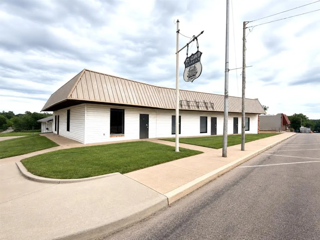 Front exterior — 1204 Manvel Avenue, Chandler, OK 74834