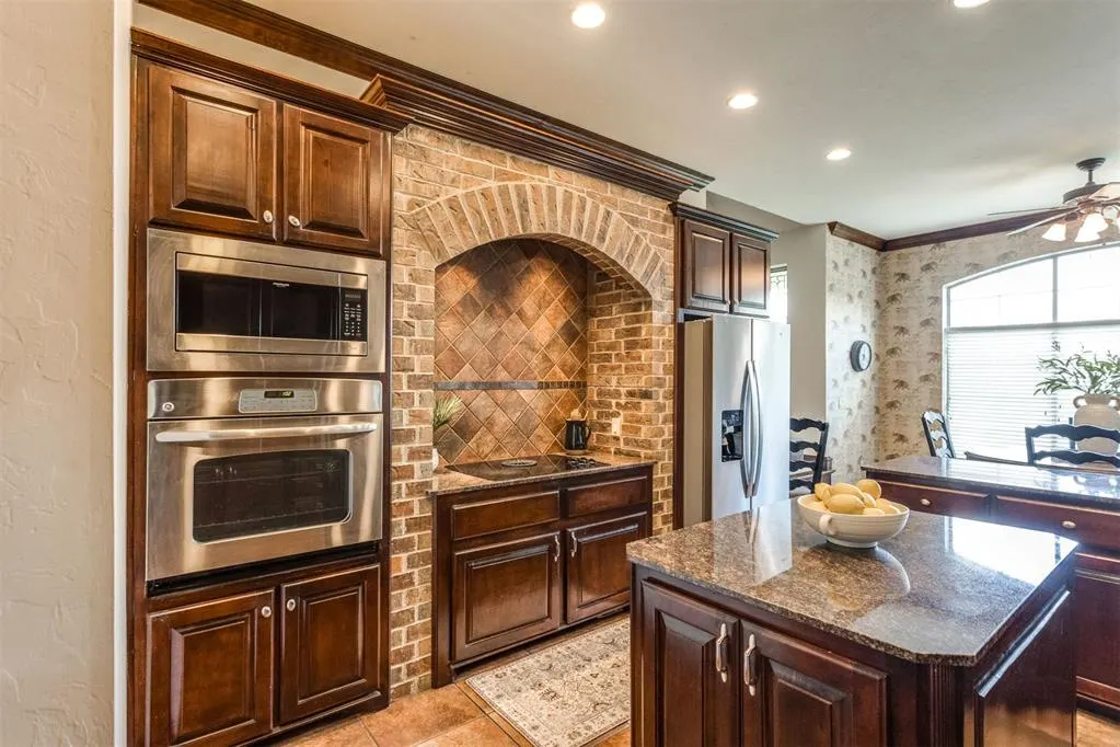 Photo 4 — 9490 Towry Court, Oklahoma City, OK 73165