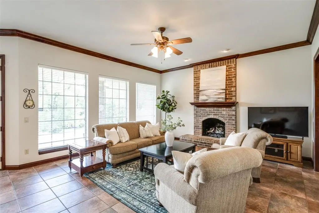 Photo 5 — 9490 Towry Court, Oklahoma City, OK 73165