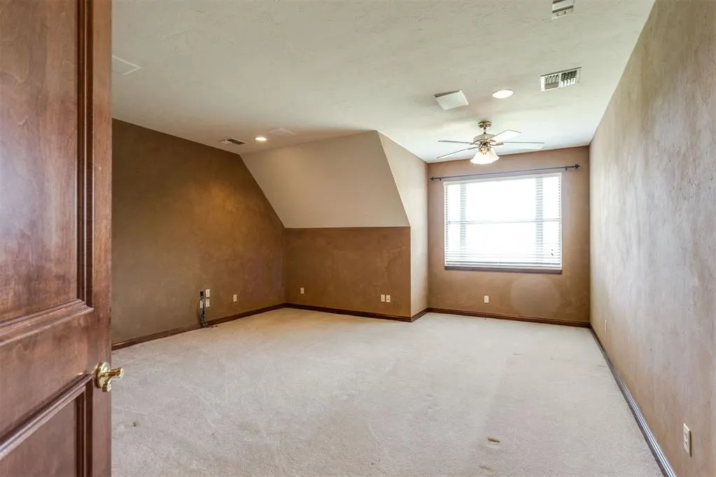 Photo 31 — 9490 Towry Court, Oklahoma City, OK 73165