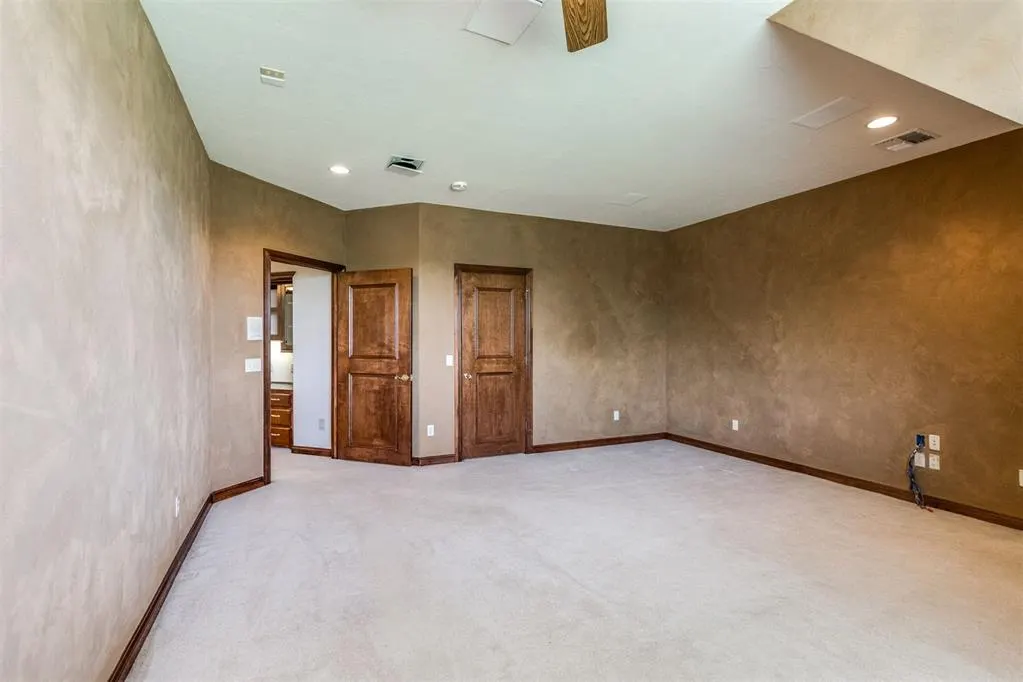 Photo 32 — 9490 Towry Court, Oklahoma City, OK 73165