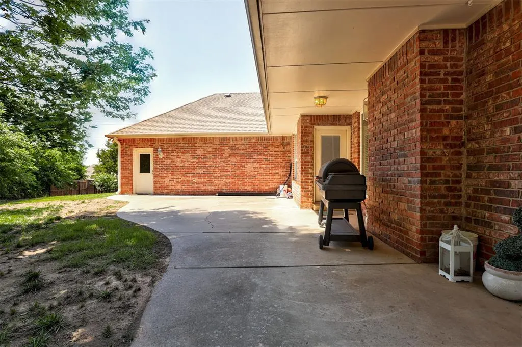Photo 41 — 1100 Wild Plum Lane, Edmond, OK 73025