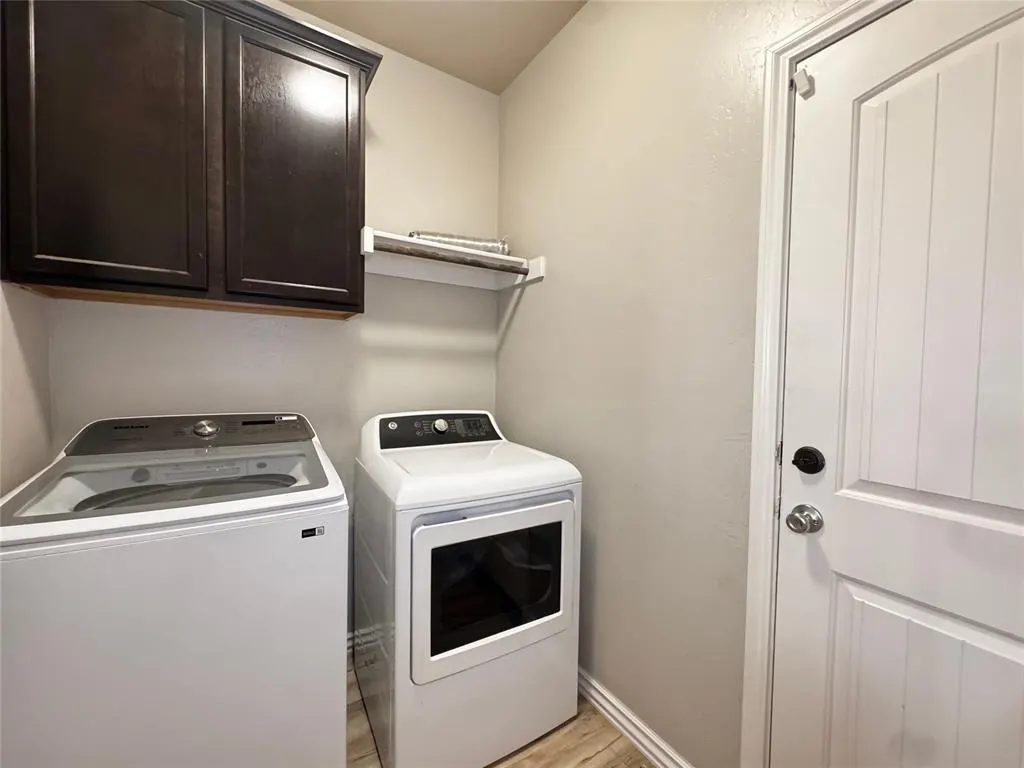 Photo 15 — 11016 SW 39th Court, Mustang, OK 73064