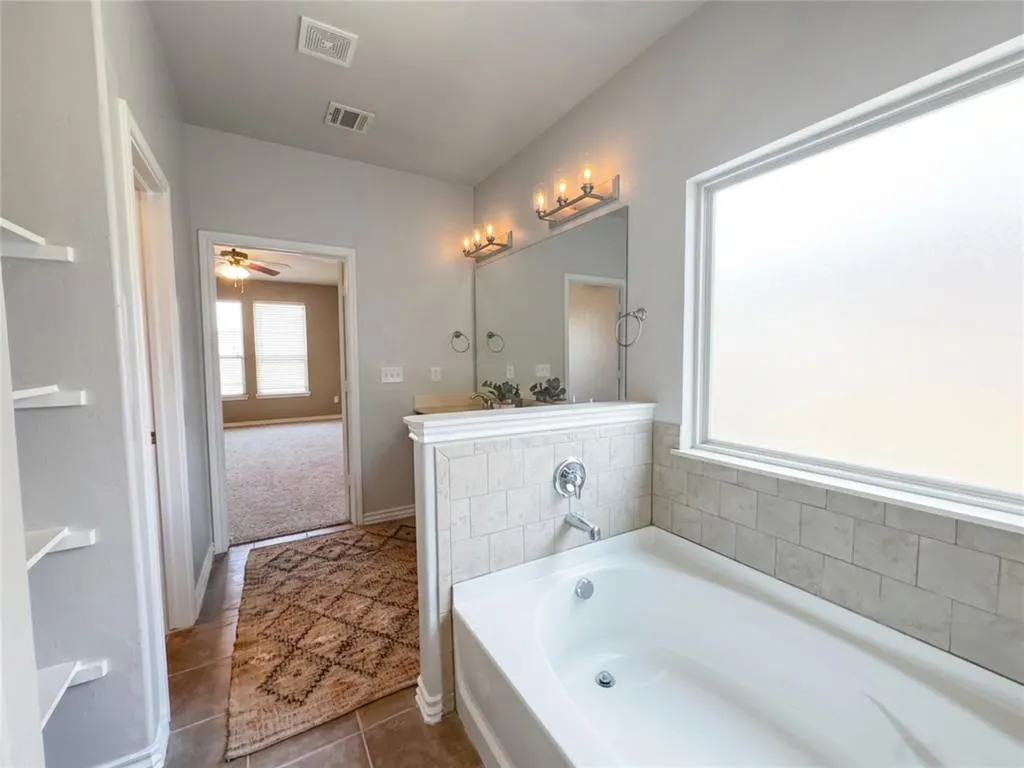 Photo 22 — 11016 SW 39th Court, Mustang, OK 73064
