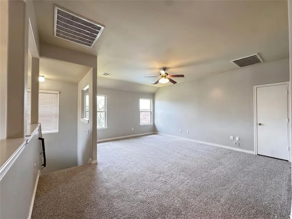 Photo 23 — 11016 SW 39th Court, Mustang, OK 73064