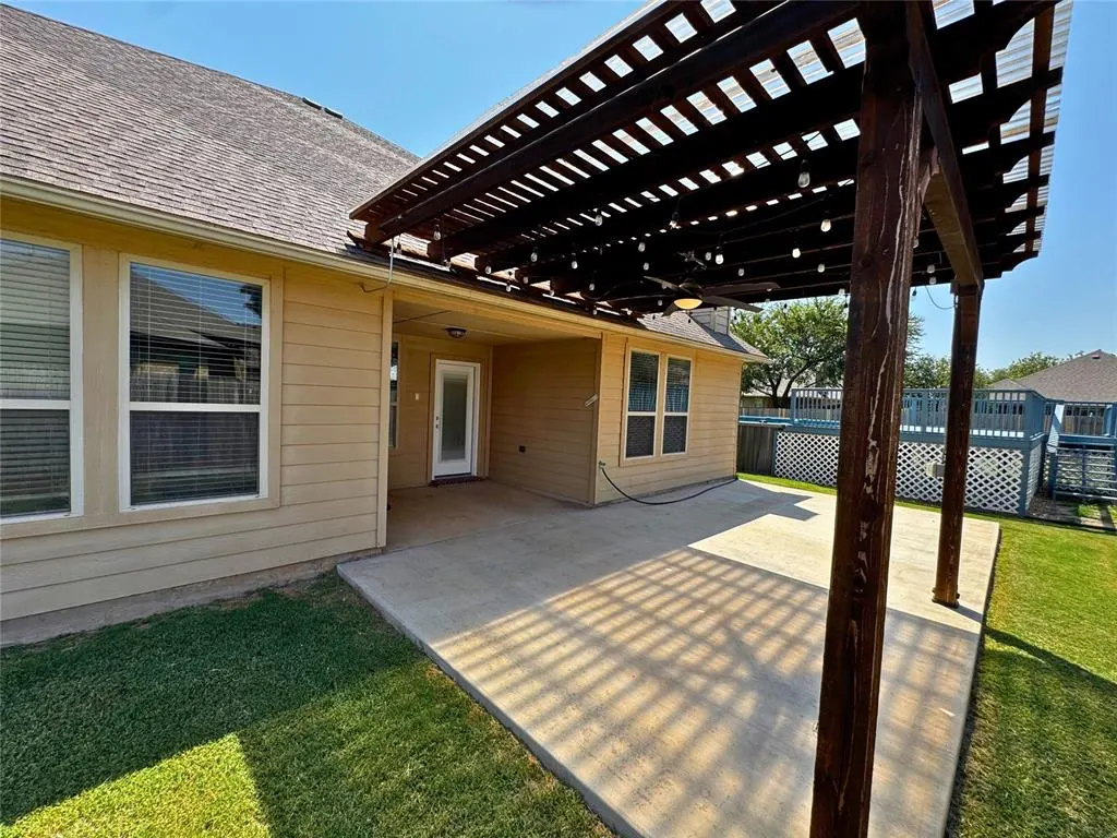 Photo 34 — 11016 SW 39th Court, Mustang, OK 73064