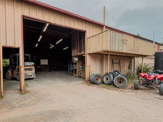 Photo 3 — 27115 W County Road 1442 Road, Cement, OK 73017