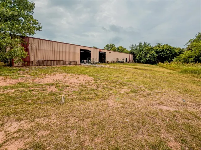 Photo 4 — 27115 W County Road 1442 Road, Cement, OK 73017