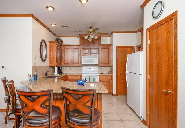 Photo 4 — 4 SW 92nd Place, Oklahoma City, OK 73139