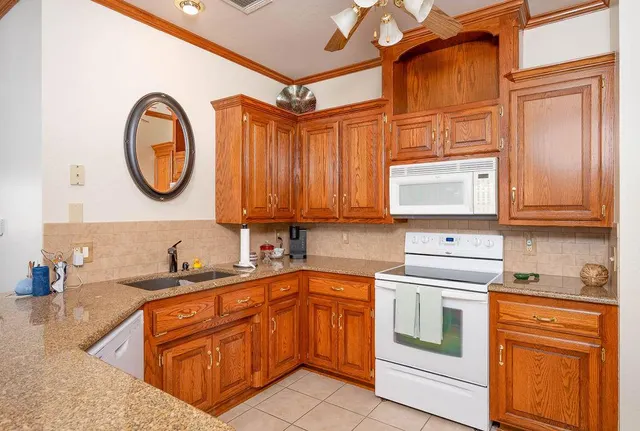 Photo 5 — 4 SW 92nd Place, Oklahoma City, OK 73139