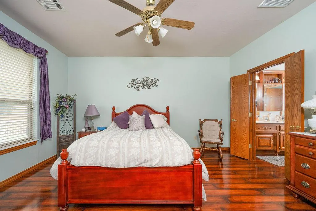 Photo 10 — 4 SW 92nd Place, Oklahoma City, OK 73139