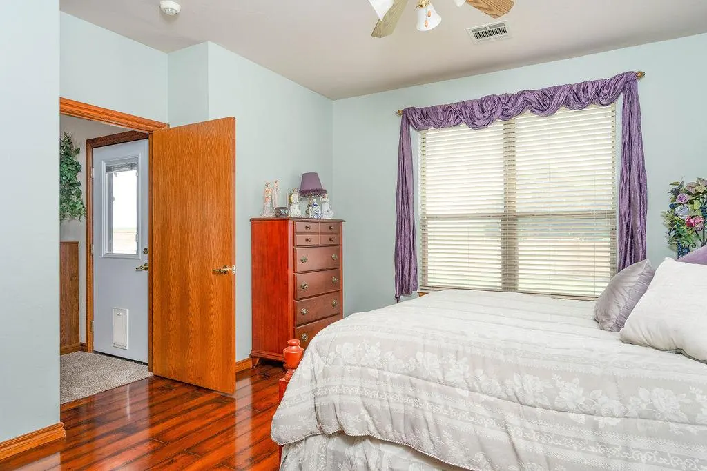 Photo 11 — 4 SW 92nd Place, Oklahoma City, OK 73139