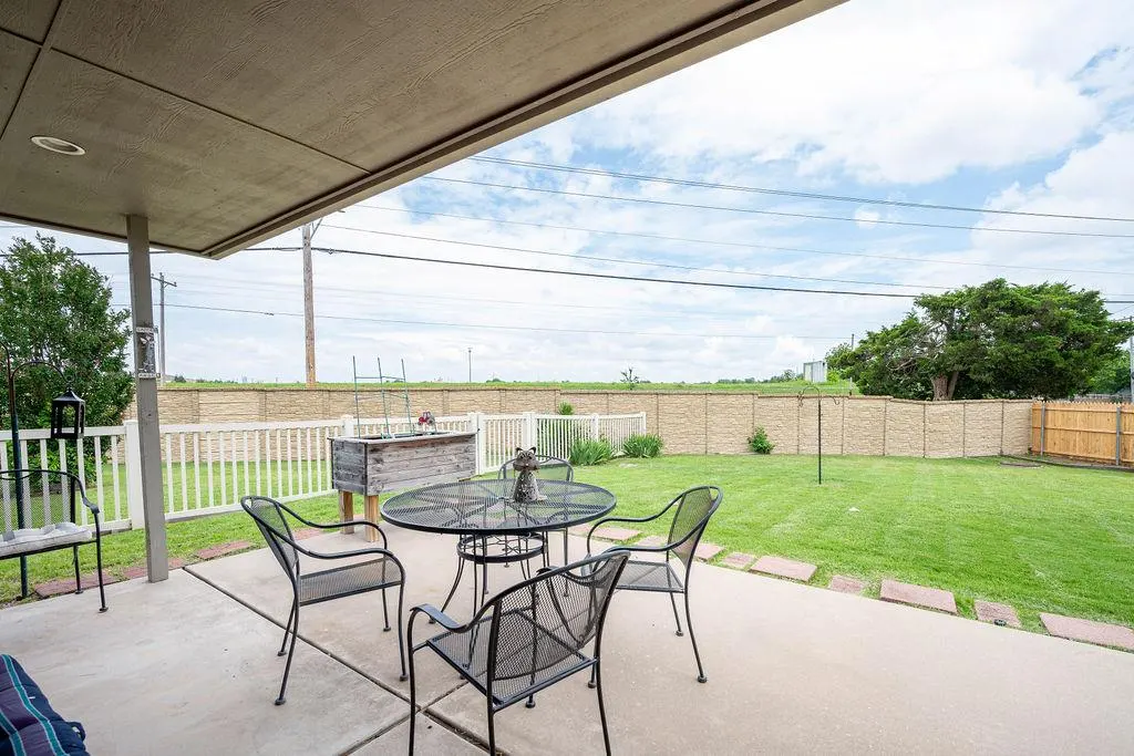 Photo 23 — 4 SW 92nd Place, Oklahoma City, OK 73139